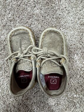 Twisted X Toddler Moccasin Shoes (Size 6M)